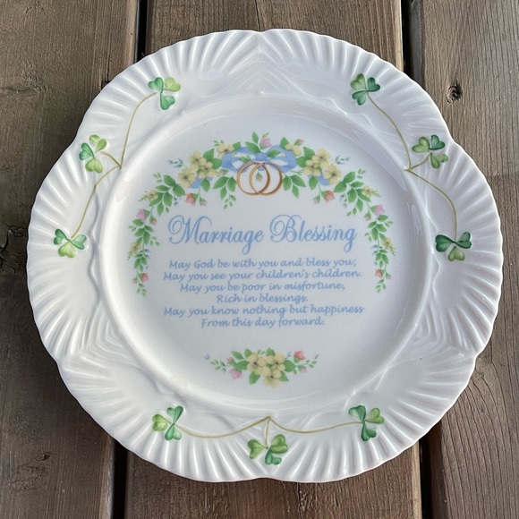 Belleek Shamrock Marriage Blessing 15th Brown Mark Plate Made in Ireland - Picture 2 of 11